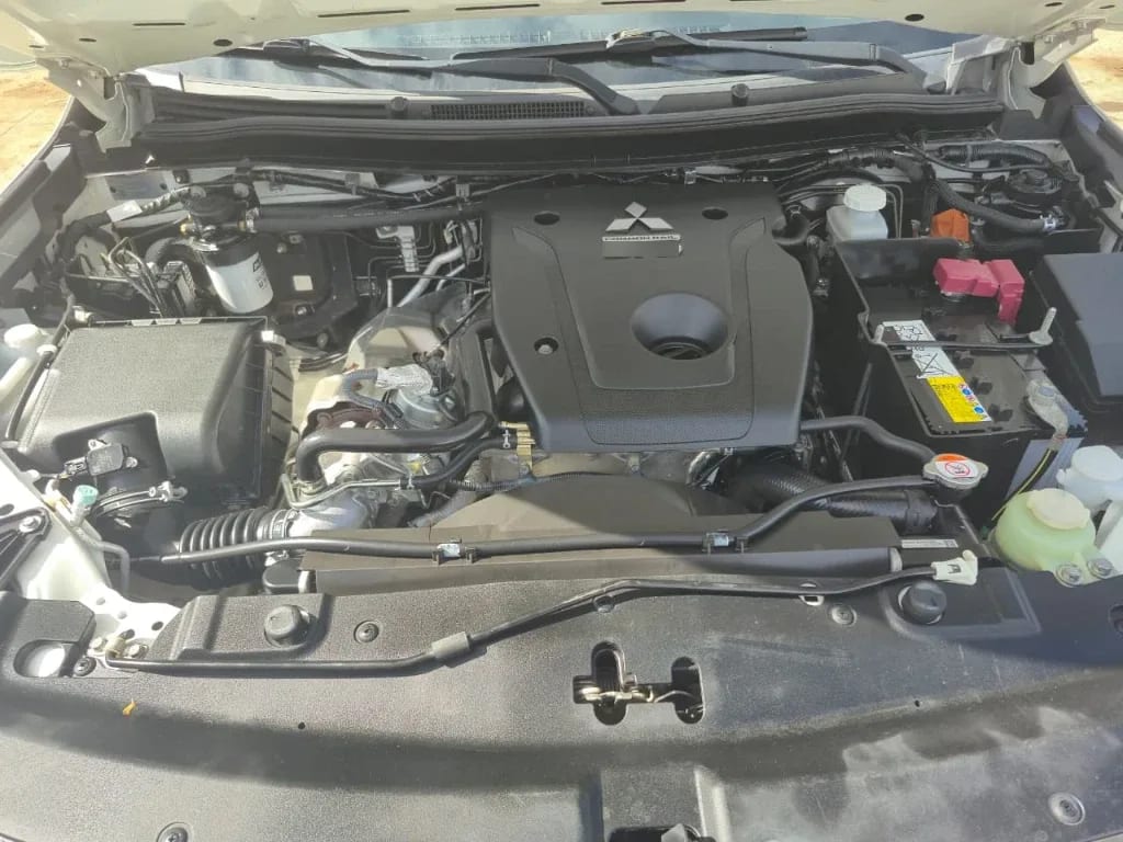 Mitsubishi L200 Katana Crm 4x4 2.4 año 2022