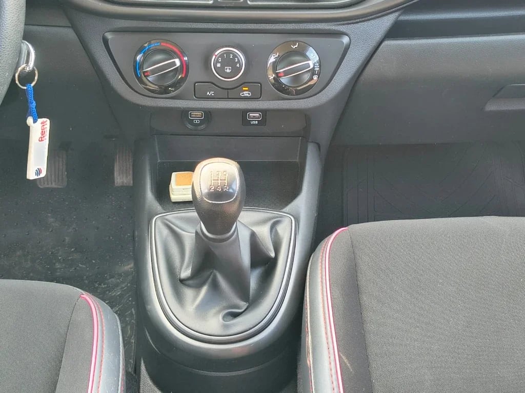Hyundai Grand I10 I-10 Ai3 Hb 1.2 Mt Plus año 2023