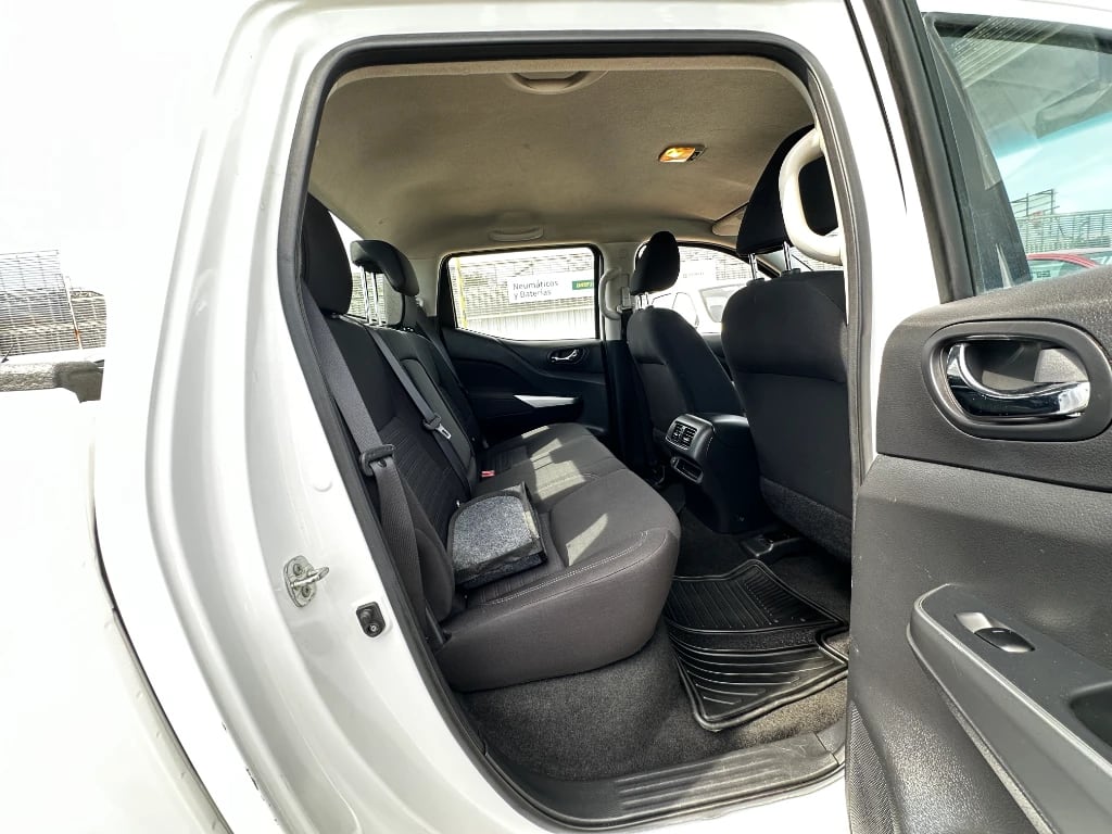 Nissan Navara Navara Dc 4x2 2.3tdi Xe año 2023