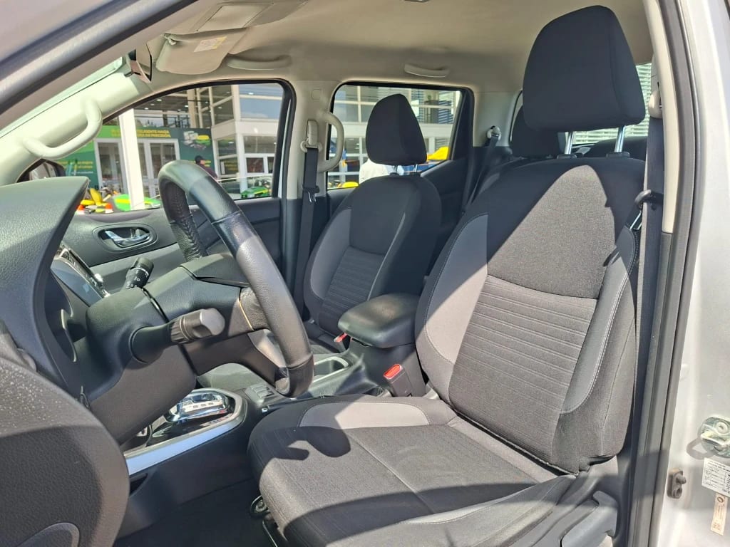 Nissan Navara Dc 4x4 2.3tdi Xe At año 2023