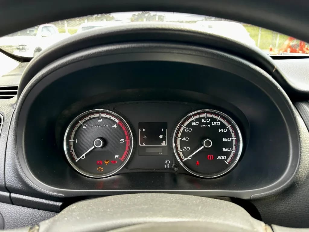 Mitsubishi L200 L200 4x2 Katana D/c 2.4 Td Mt Cr año 2023