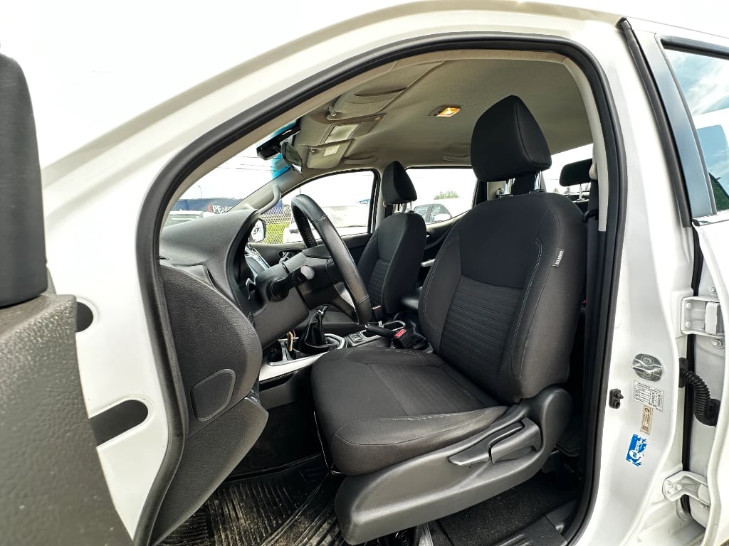 Nissan Navara Navara Dc 4x2 2.3tdi Xe año 2023
