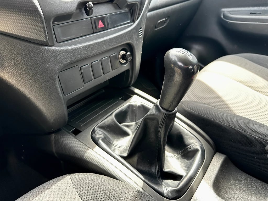 Mitsubishi L200 L200 4x2 Katana D/c 2.4 Td Mt Cr año 2023
