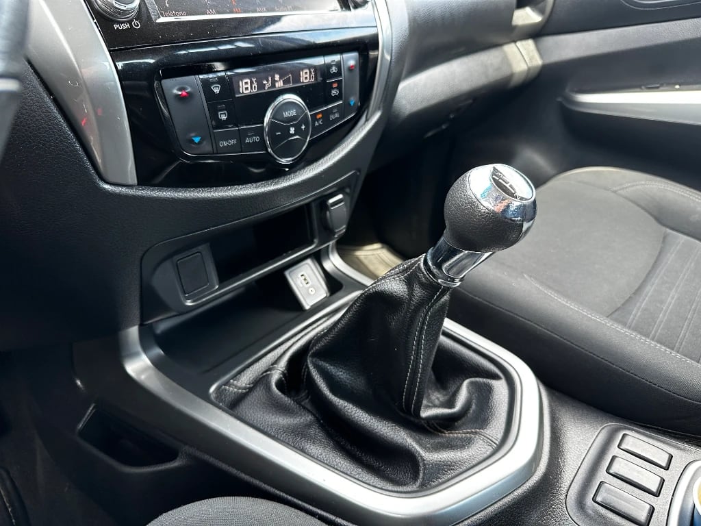 Nissan Navara Navara Dc 4x2 2.3tdi Xe año 2023