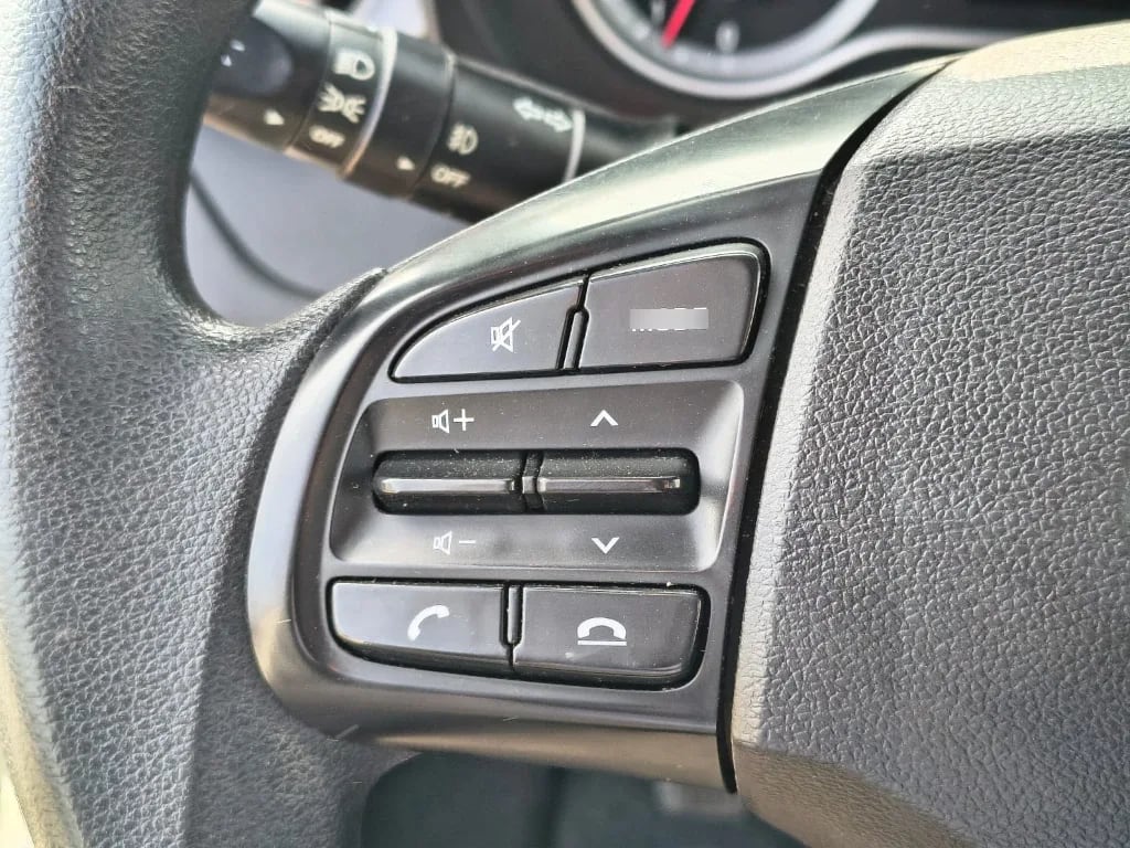 Hyundai Grand I10 I-10 Ai3 Hb 1.2 Mt Plus año 2023