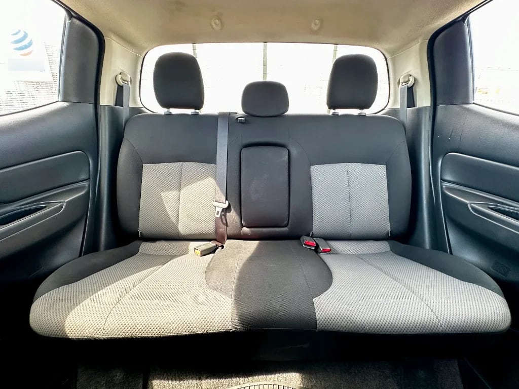 Mitsubishi L200 L200 4x2 Katana D/c 2.4 Td Mt Cr año 2023
