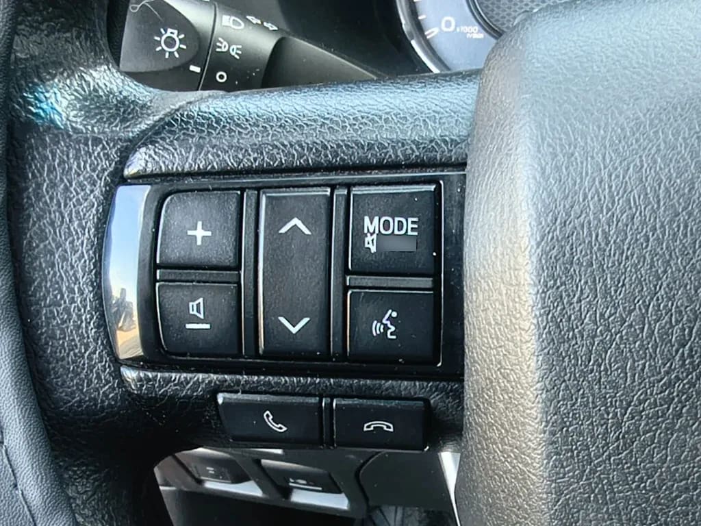 Toyota Hilux Dx Tss 4x2 Mt año 2023