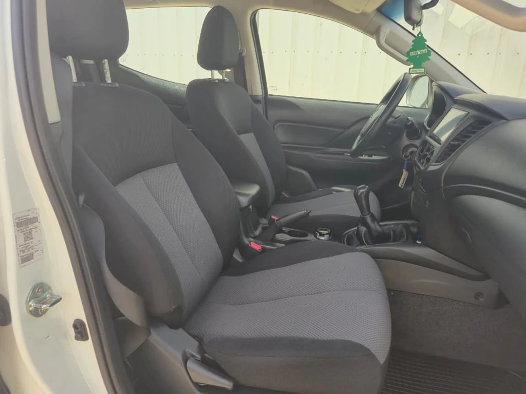 Mitsubishi L200 Katana Crm 4x4 2.4 año 2022