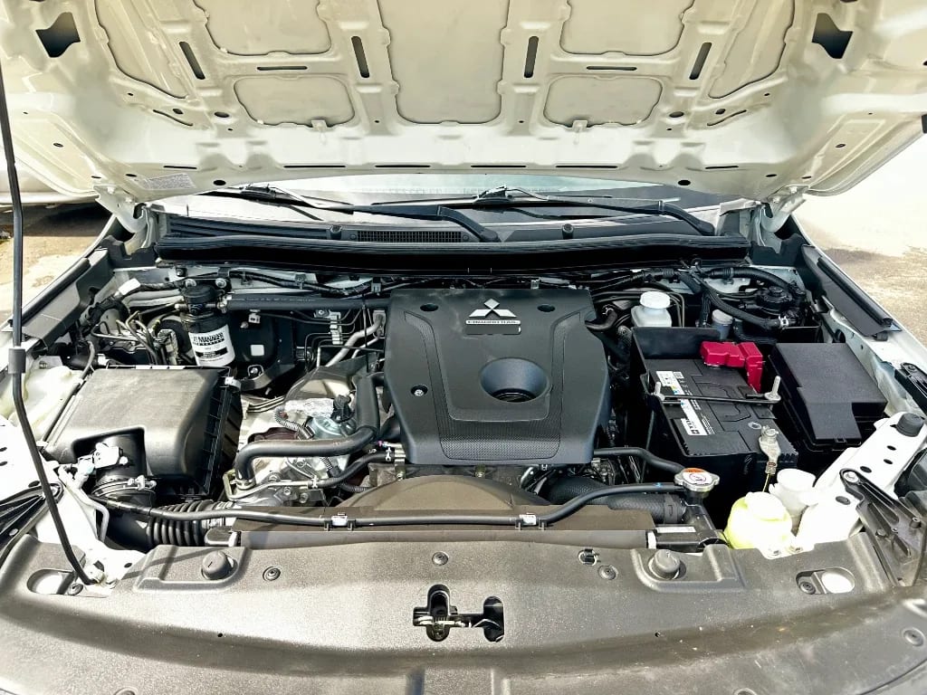 Mitsubishi L200 L200 4x2 Katana D/c 2.4 Td Mt Cr año 2023
