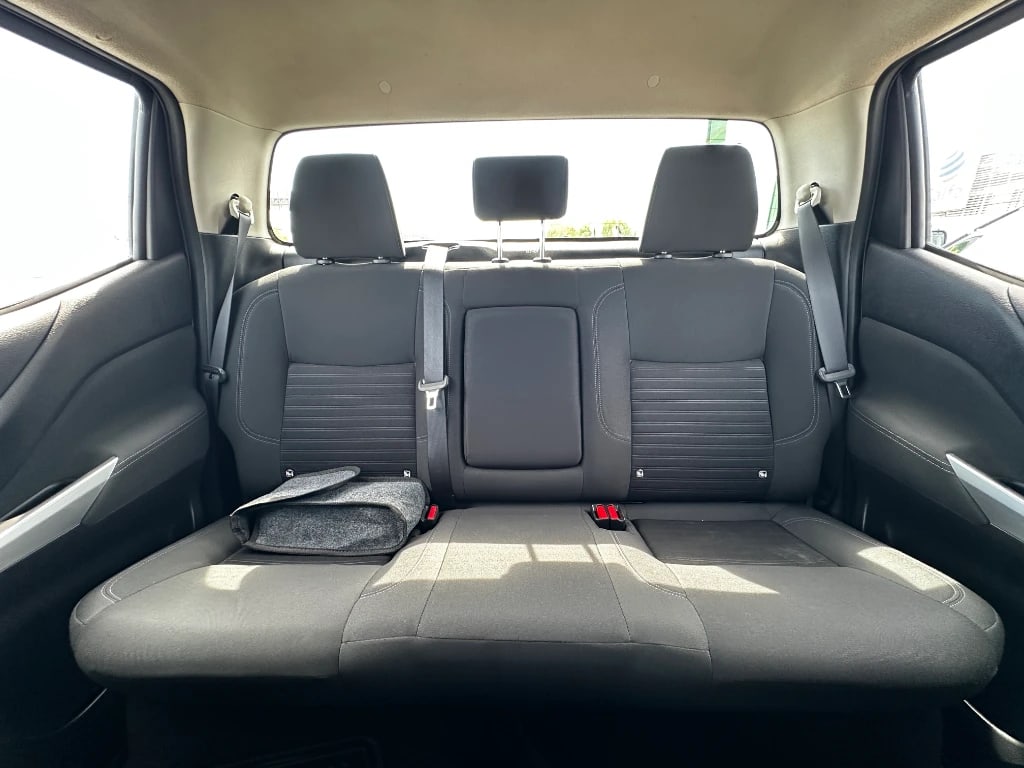 Nissan Navara Navara Dc 4x2 2.3tdi Xe año 2023