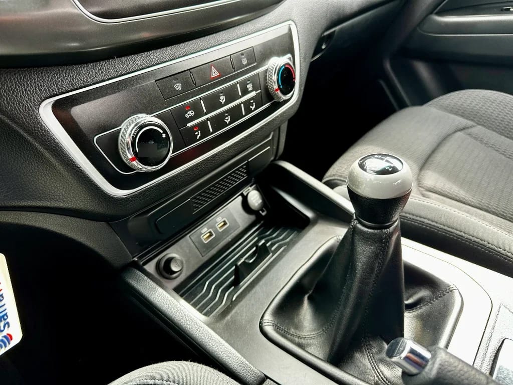Ssangyong Grand Musso Grand Musso 2.2 4x2 Mt Full-Ql612 año 2023
