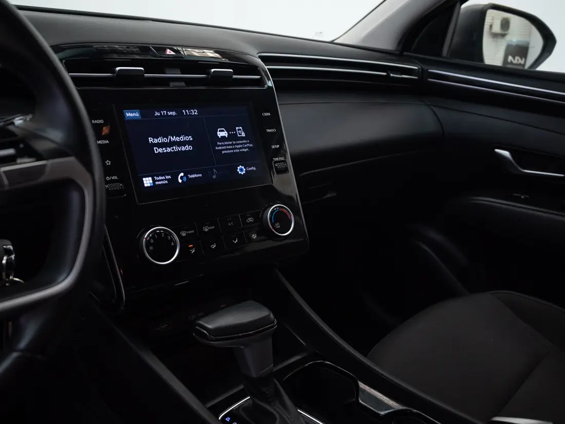 Hyundai Accent 1.5 Bn7i Plus Mt año 2025