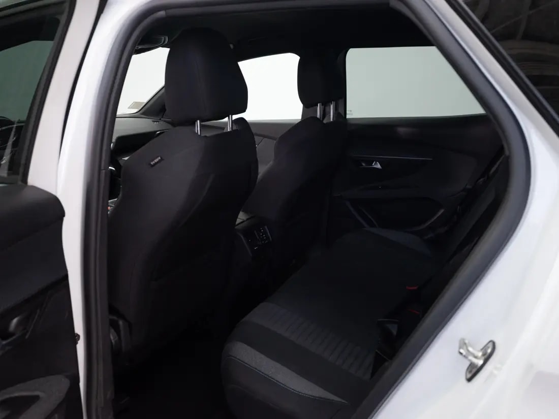 Peugeot 3008 3008 1.2 Active Pack Puretech 130 Mt año 2024