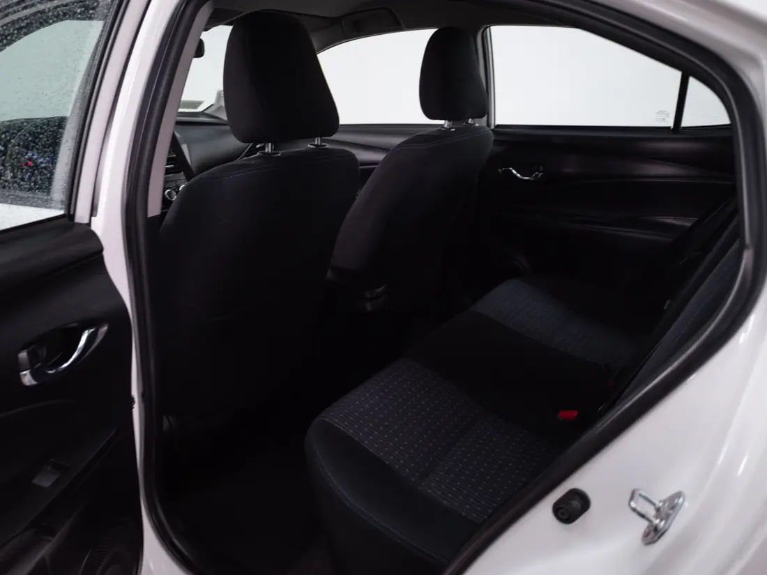Toyota Yaris 1.5 Sedan Gli E Mt año 2022