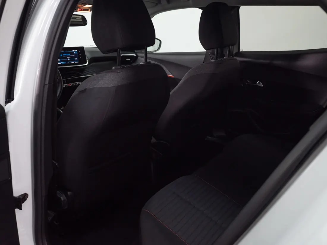 Peugeot 2008 2008 1.2 Active Pack Puretech 130 Mt año 2023