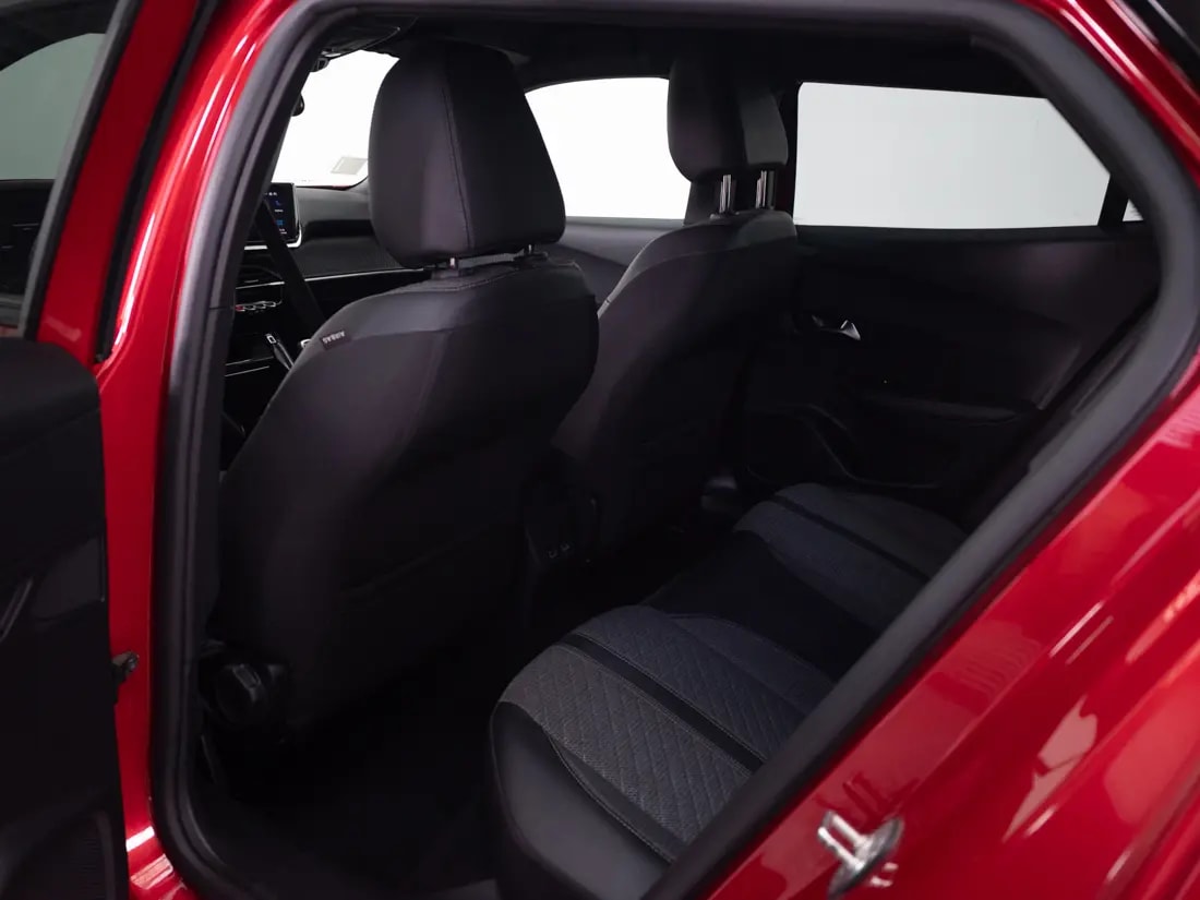 Peugeot 2008 2008 1.2 Active Pack Puretech 130 Mt año 2024
