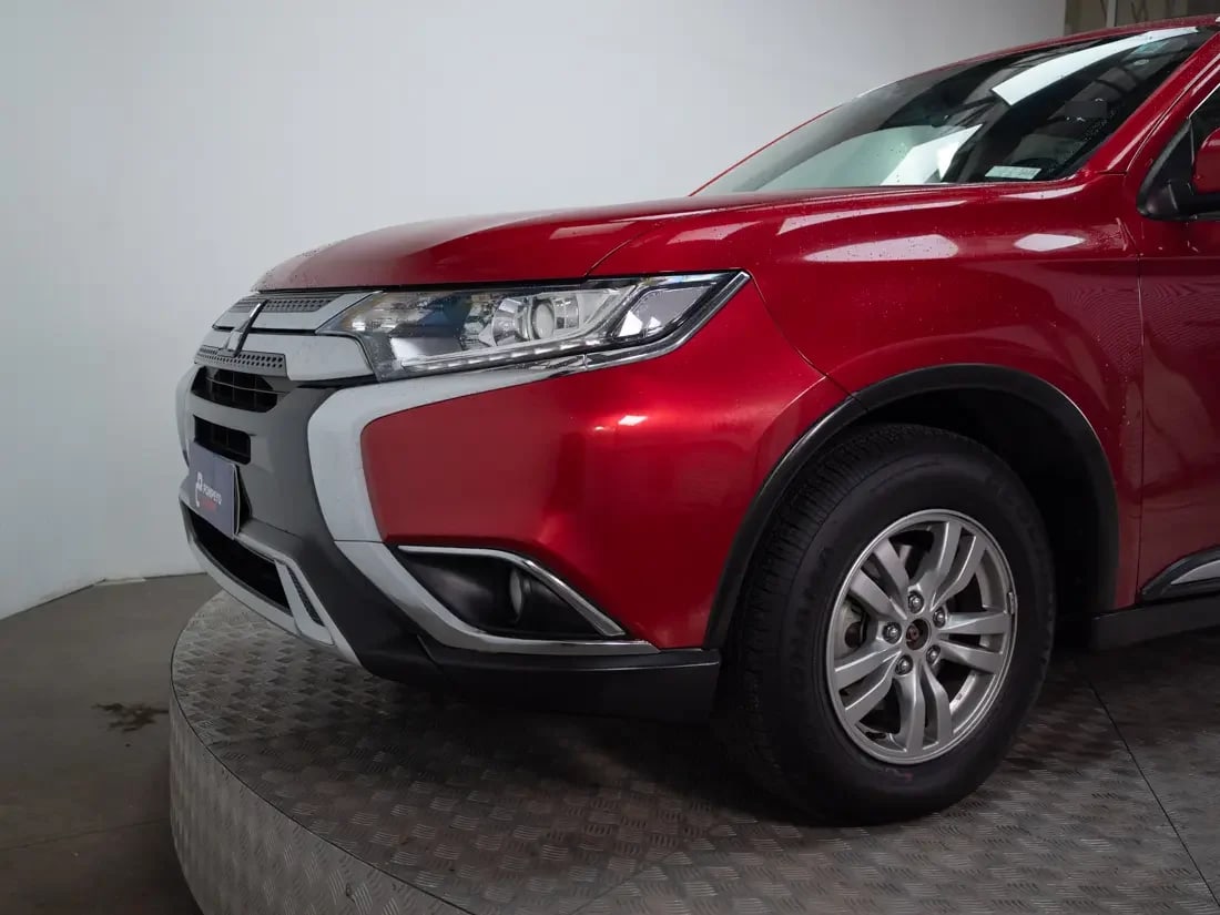 Mitsubishi Outlander Outlander 2.0 At 4x2 año 2023
