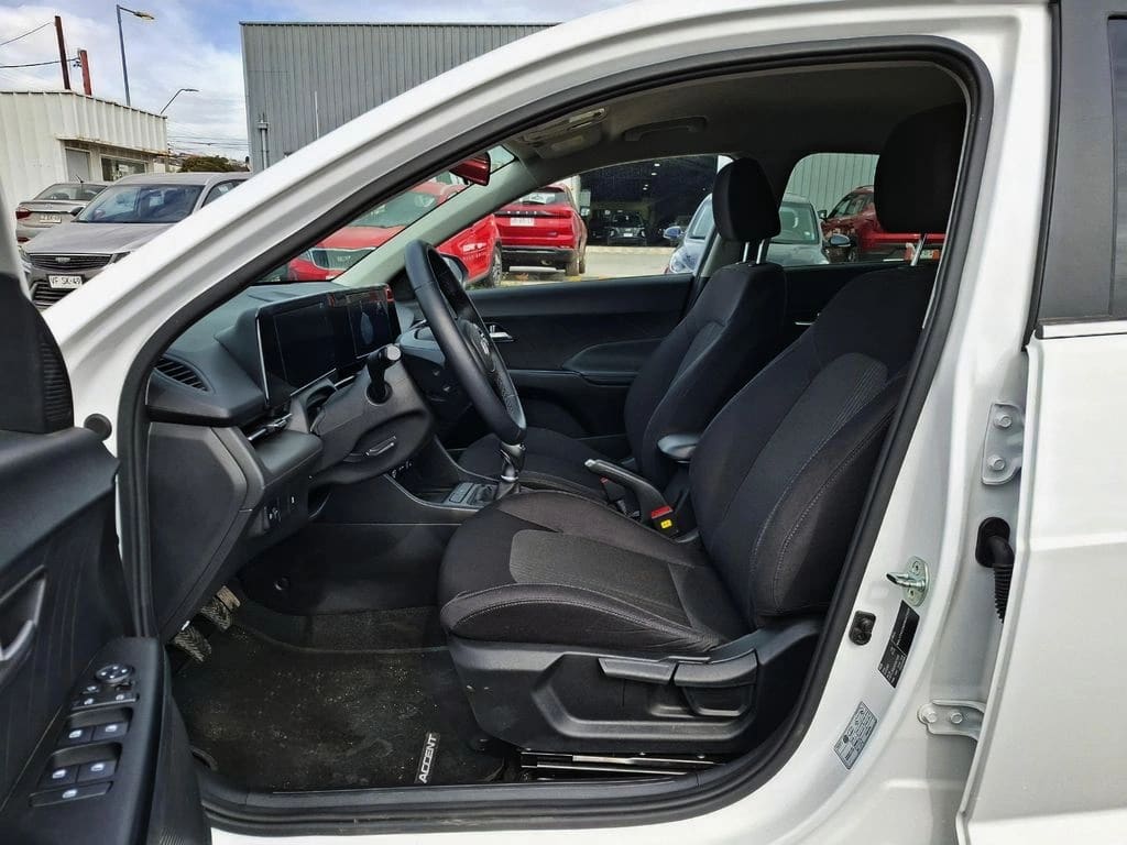 Hyundai Accent Plus año 2025