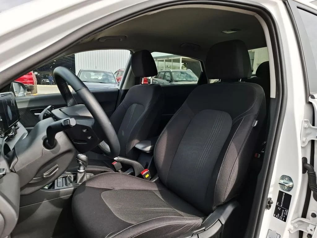 Hyundai Accent Plus año 2025