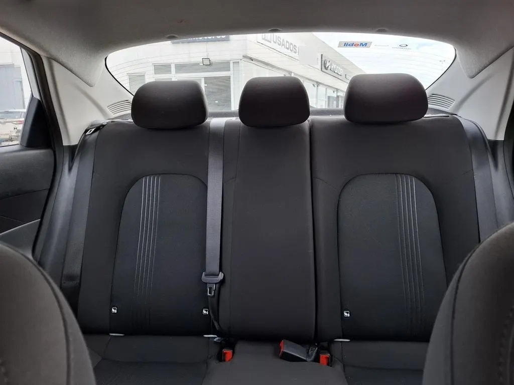 Hyundai Accent Plus año 2025