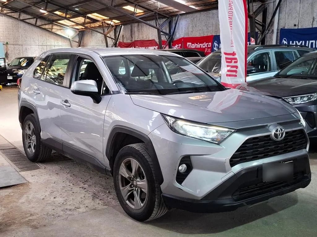 Toyota Rav4 Le año 2024