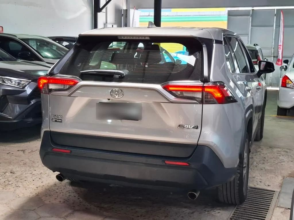 Toyota Rav4 Le año 2024