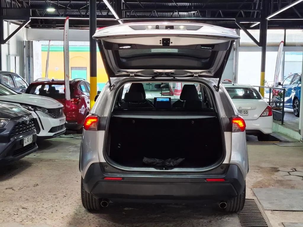 Toyota Rav4 Le año 2024