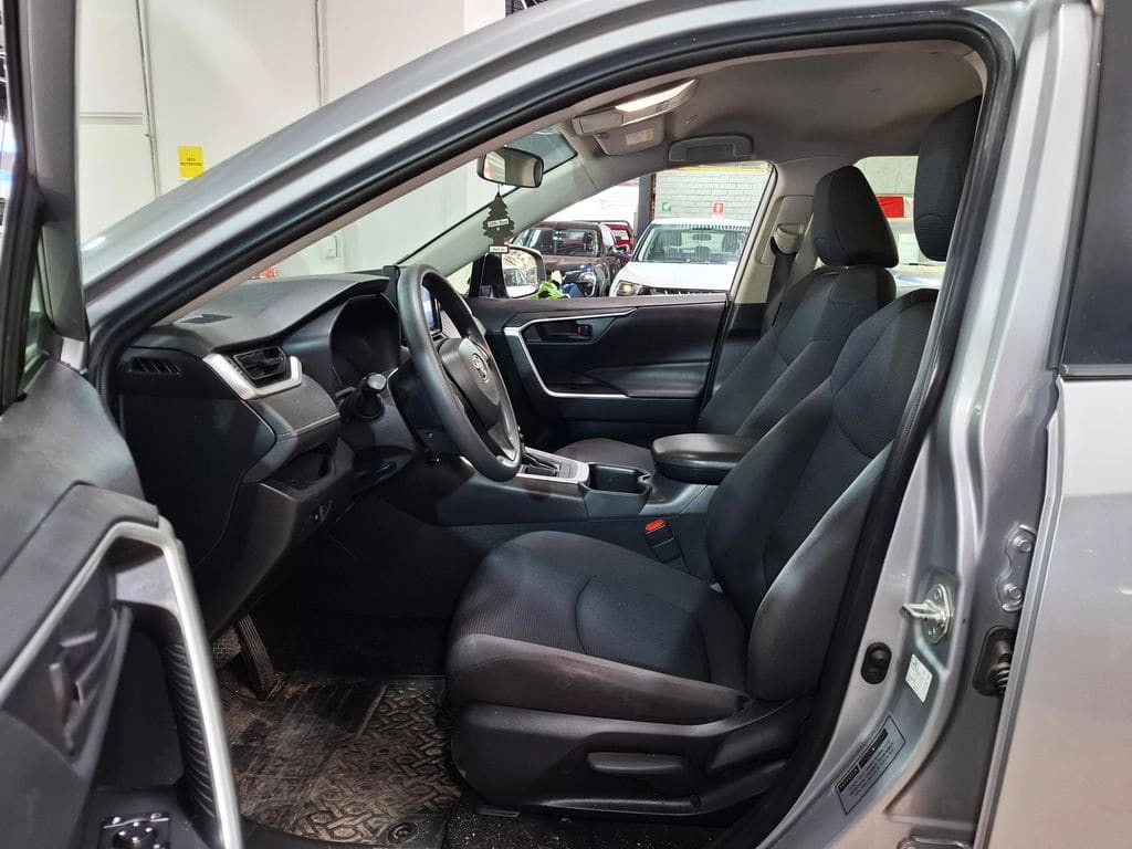 Toyota Rav4 Le año 2024