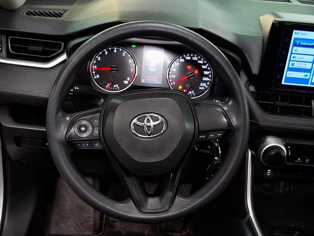 Toyota Rav4 Le año 2024