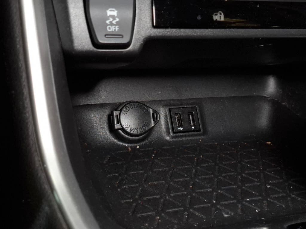 Toyota Rav4 Le año 2024