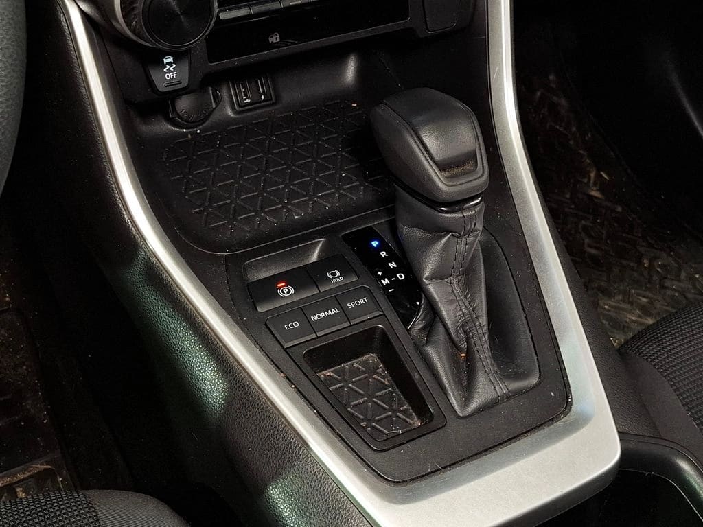 Toyota Rav4 Le año 2024