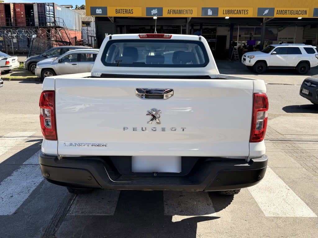 Peugeot Landtrek Active 4x4 año 2023