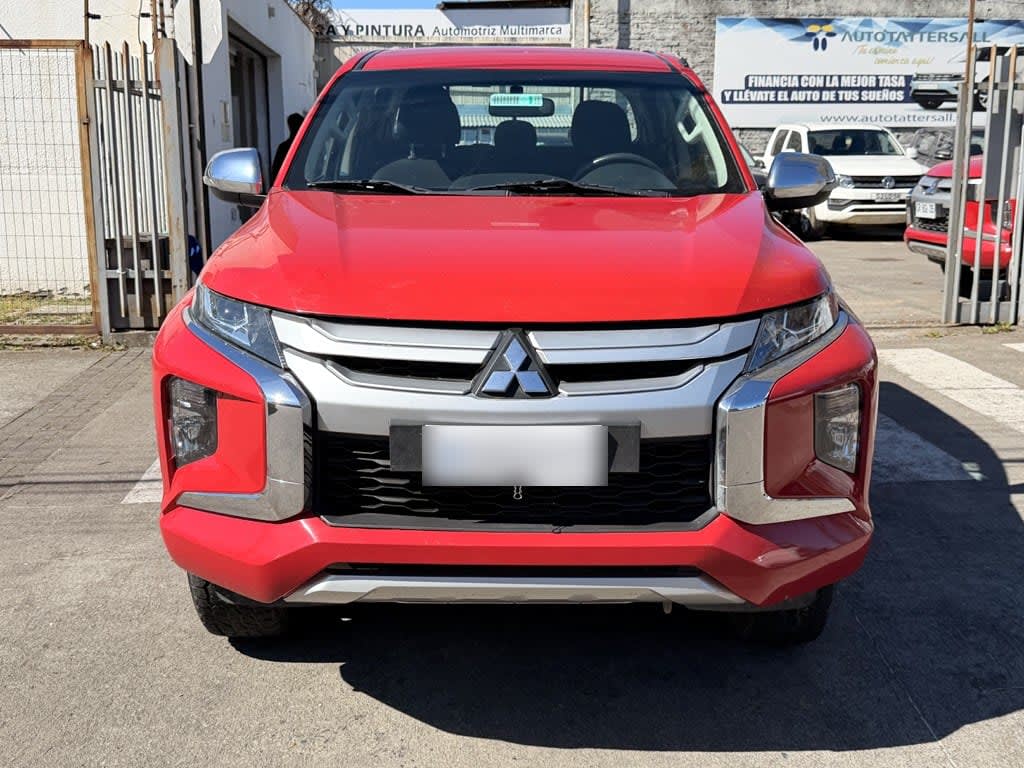 Mitsubishi L200 Katana Cr 2.4 4x2 año 2022