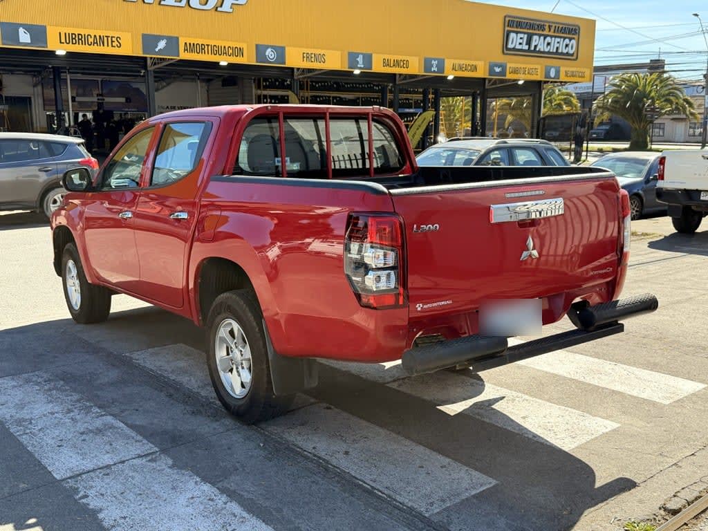 Mitsubishi L200 Katana Cr 2.4 4x2 año 2022