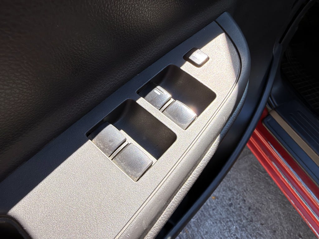 Mitsubishi L200 Katana Cr 2.4 4x2 año 2022