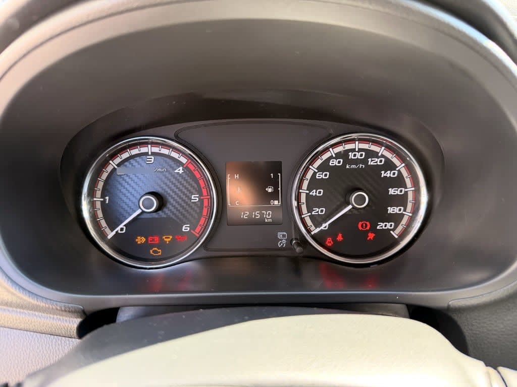 Mitsubishi L200 Katana Cr 2.4 4x2 año 2022