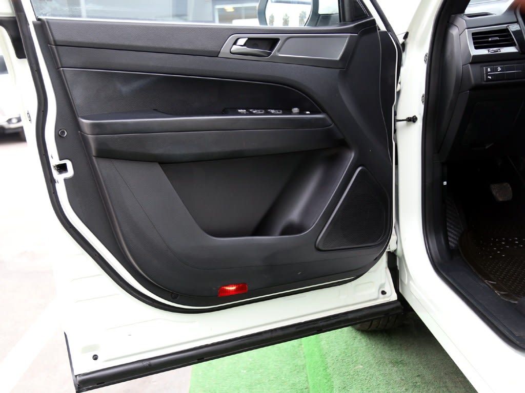 Ssangyong Musso Grand Musso 2.2 4x2 Mt Disel año 2023
