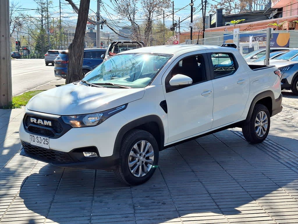 Ram 700 Bighorn Dcab 1.3 año 2024