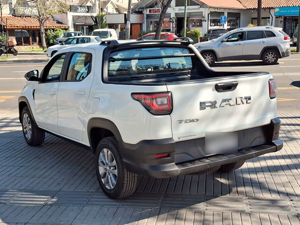 Ram 700 Bighorn Dcab 1.3 año 2024