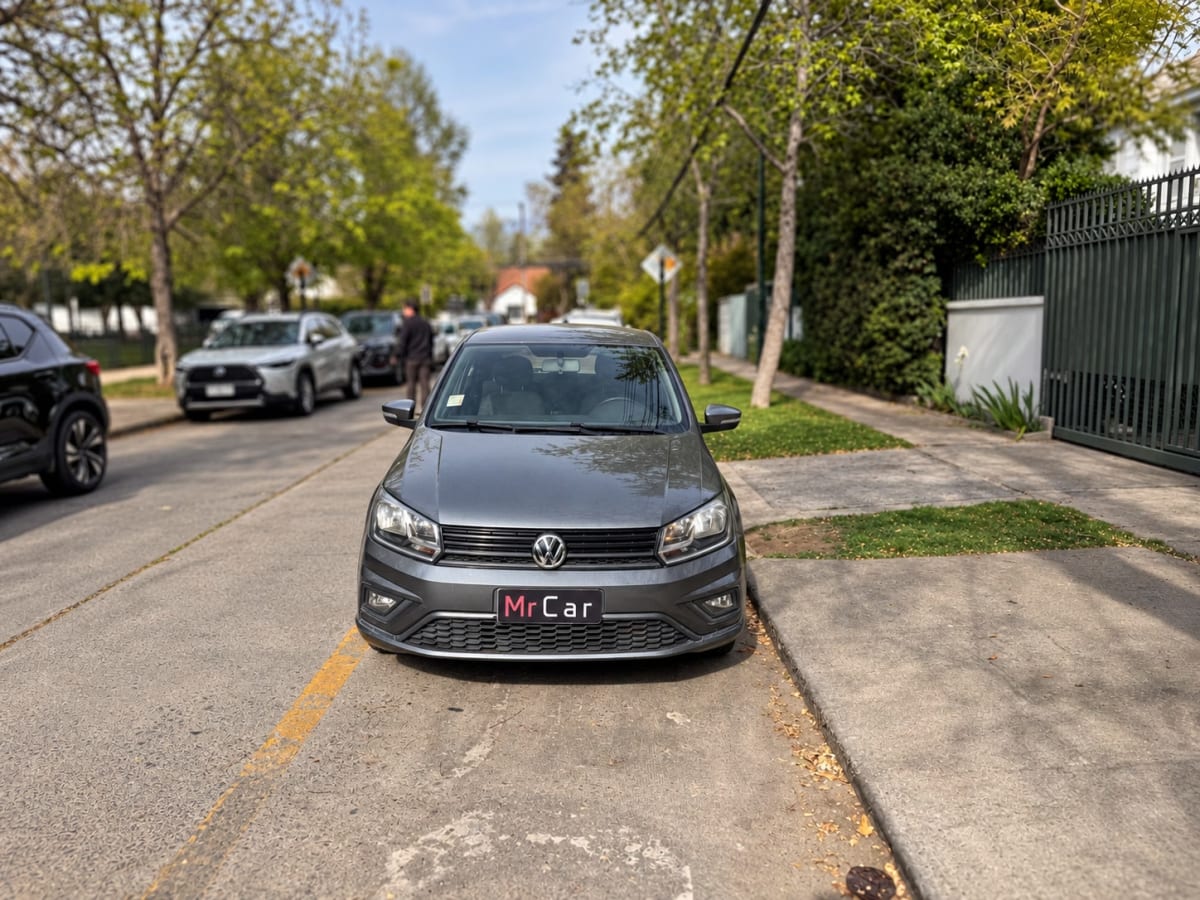 Volkswagen Gol Highline 1.6 año 2022