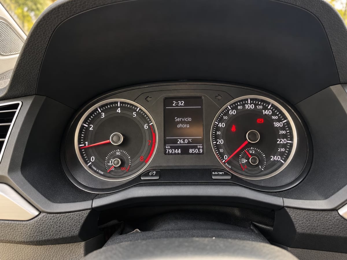 Volkswagen Gol Highline 1.6 año 2022