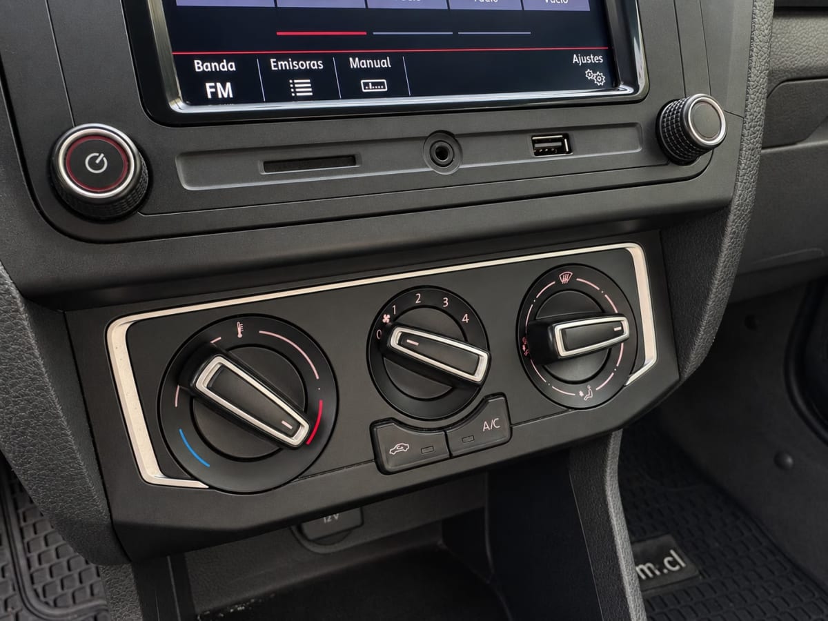 Volkswagen Gol Highline 1.6 año 2022