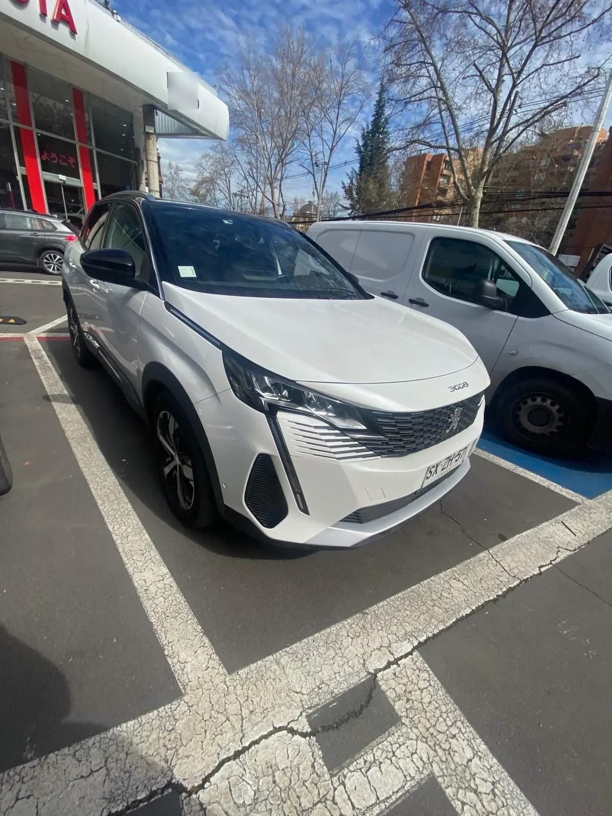 Peugeot 3008 1.5 Allure Pack Bluehdi 130 4x2 Eat8 5p año 2023
