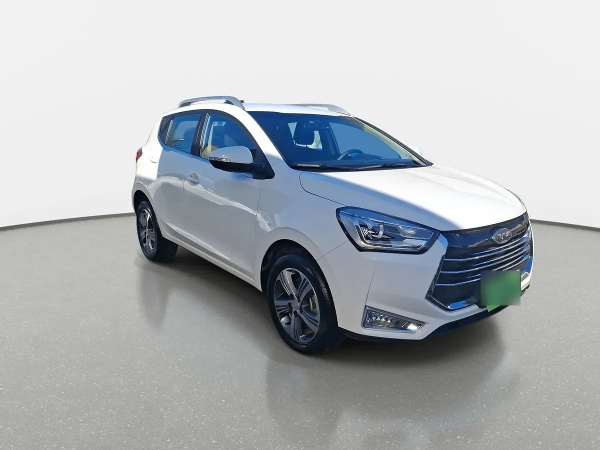 JAC Js2 1.5 Luxury 4x2 Cvt At 5p año 2025