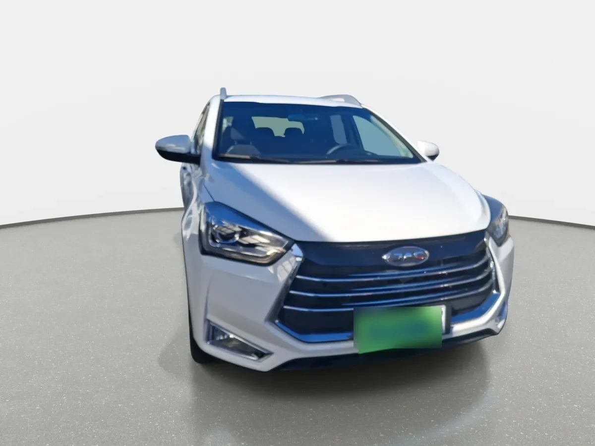 JAC Js2 1.5 Luxury 4x2 Cvt At 5p año 2025