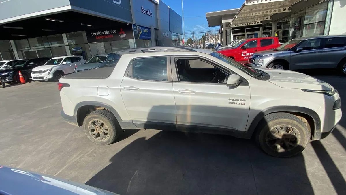 Ram 1000 1.8 Big Horn Lx 4x2 Dob. Cab. At 4p año 2023