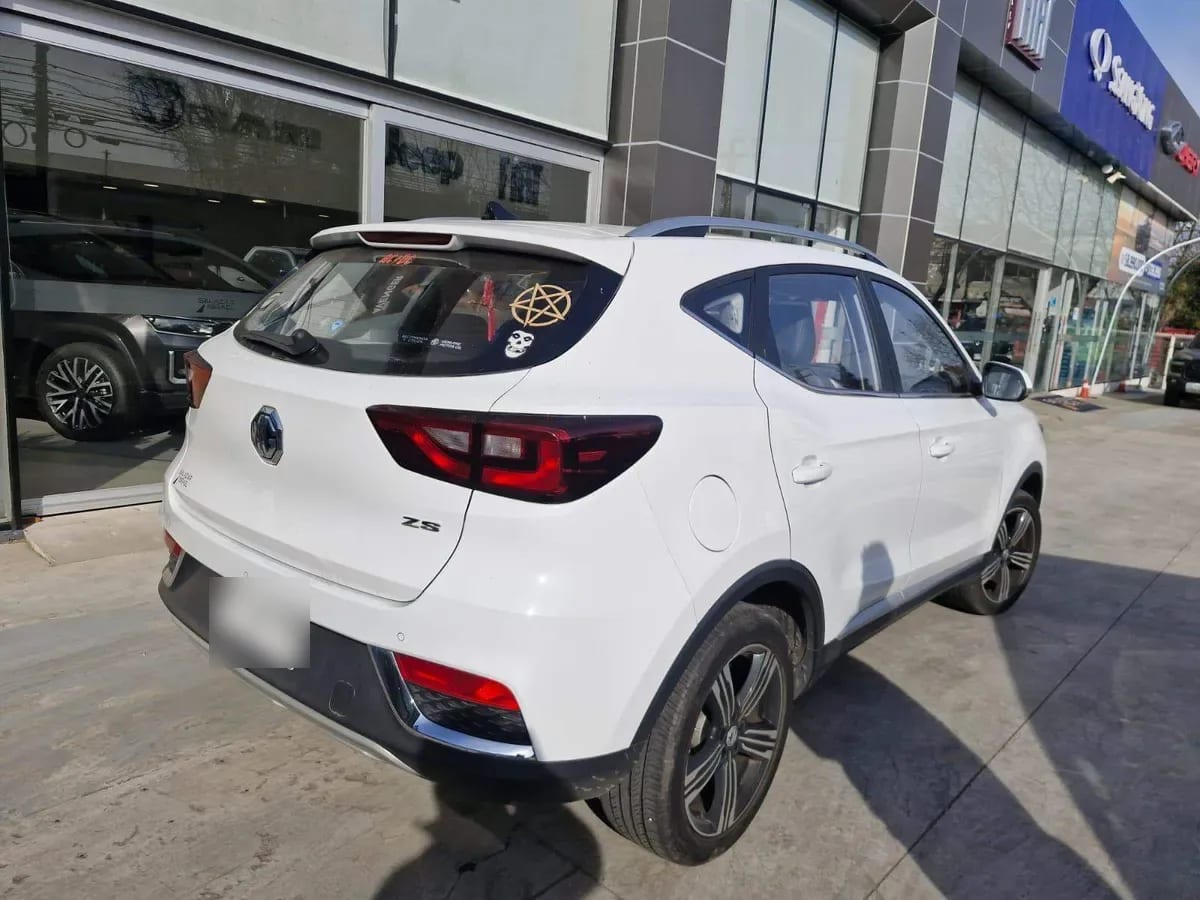 MG Mg Zs 1.5 Comfort 4x2 At 5p año 2024