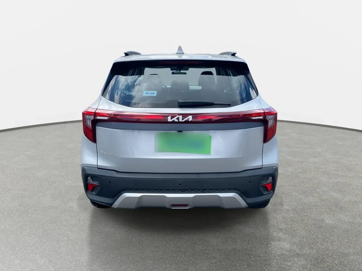 Kia Seltos 1.5 Ex 4x2 6mt 5p año 2024