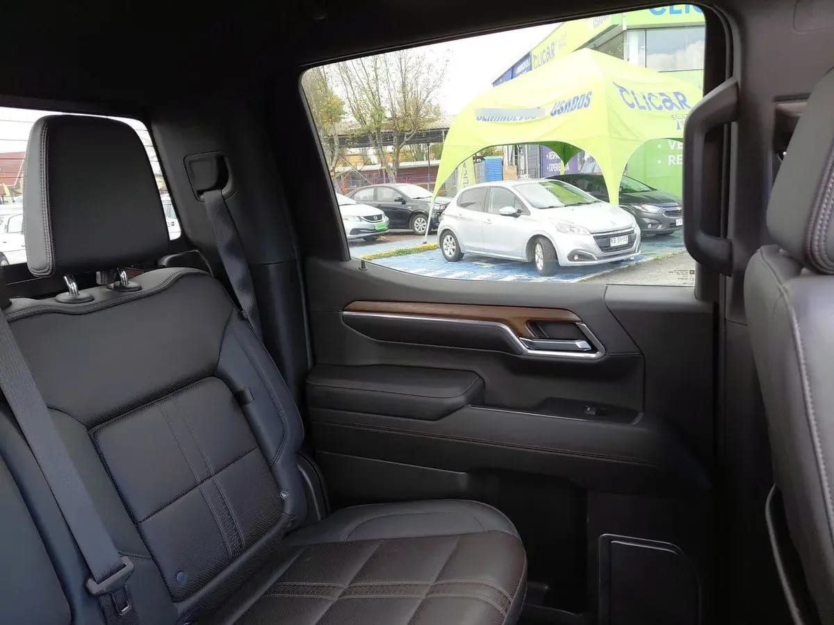 Chevrolet Silverado 3.0 High Country 4x4 At 4p año 2023