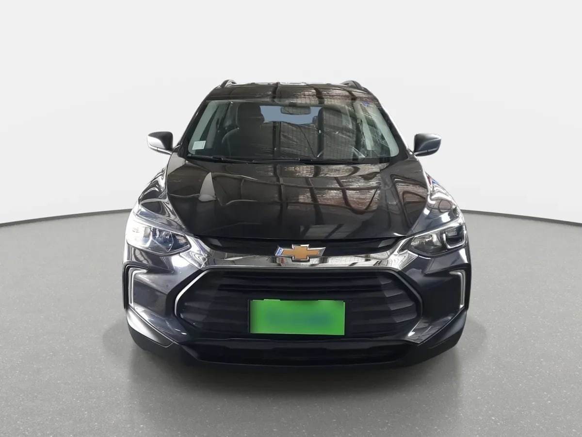 Chevrolet Tracker 1.2t Ls R 4x2 Mt 5p año 2024